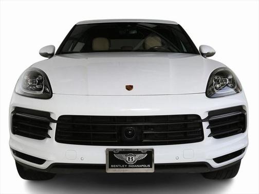 2022 Porsche Cayenne Base