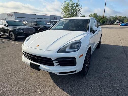 2022 Porsche Cayenne Base