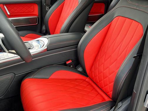MANUFAKTUR Night Black Magno 2025 Mercedes-Benz G-Class 4MATIC