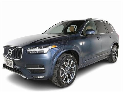 2019 Volvo XC90 T6 Momentum