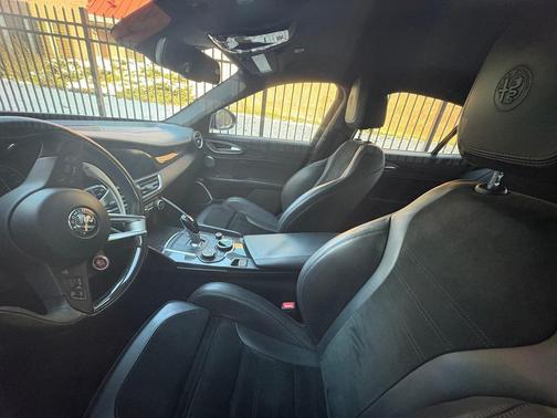 2018 Alfa Romeo Giulia Quadrifoglio