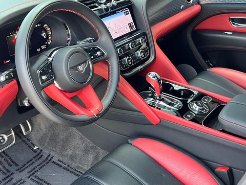 Cambrian Grey Metallic 2024 Bentley Bentayga S