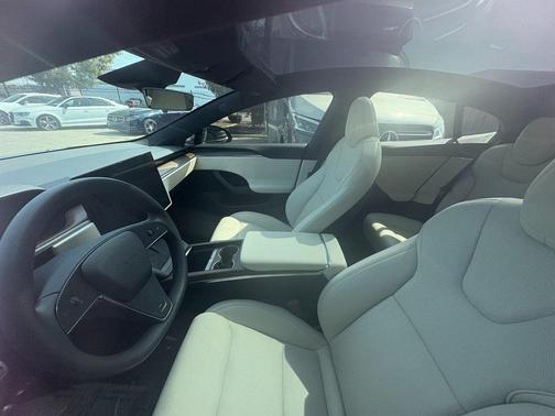 2023 Tesla Model S Base