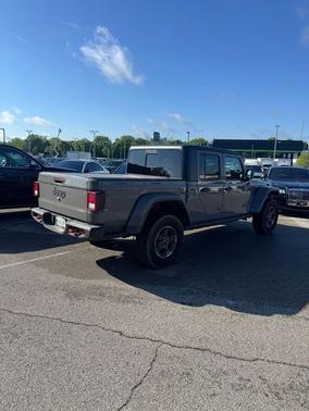 Sting-Gray Clearcoat 2022 Jeep Gladiator Rubicon