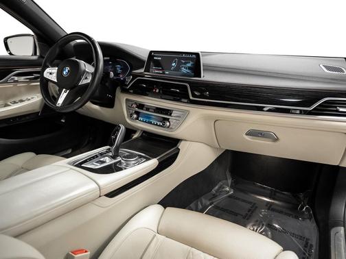 2022 BMW 750 i xDrive