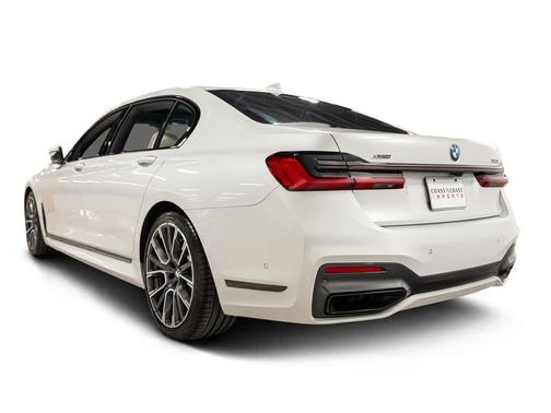2022 BMW 750 i xDrive
