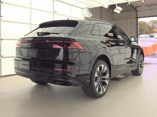 2025 Audi Q8 55 Premium