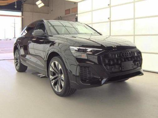 2025 Audi Q8 55 Premium