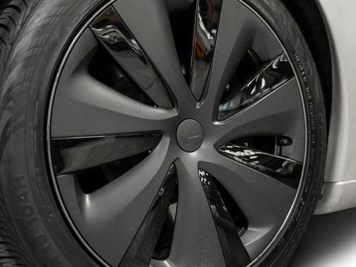 2022 Tesla Model S Base