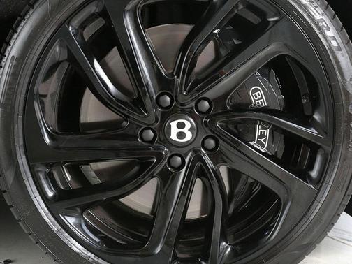 2025 Bentley Flying Spur Speed