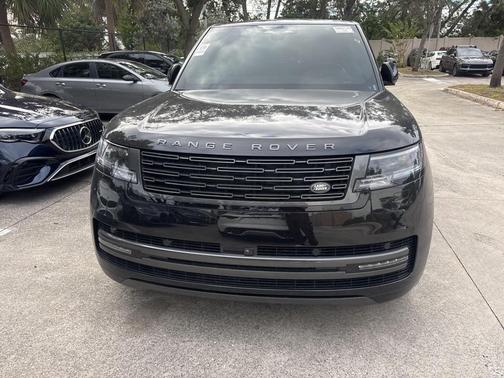 2024 Land Rover Range Rover P530 SE