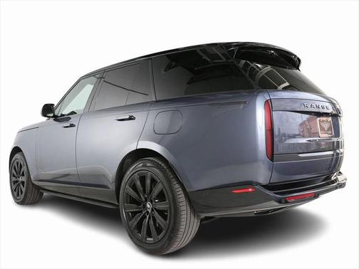 2025 Land Rover Range Rover P550e SE