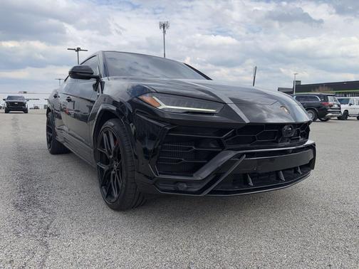 Black 2020 Lamborghini Urus Base