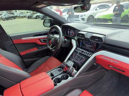 Black 2020 Lamborghini Urus Base