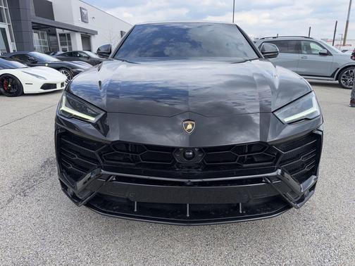 Black 2020 Lamborghini Urus Base