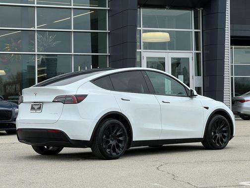 2023 Tesla Model Y Long Range Dual Motor All-Wheel Drive