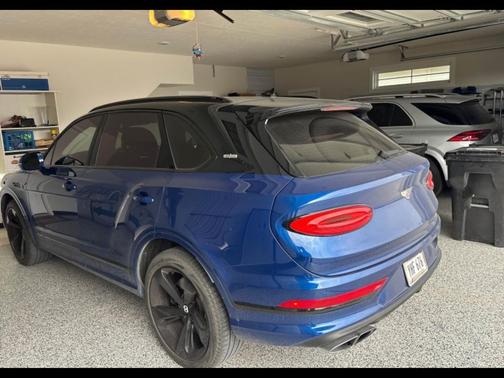 Blue 2022 Bentley Bentayga V8