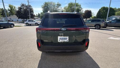 Deep Emerald Green Pearl 2026 Subaru Outback Limited