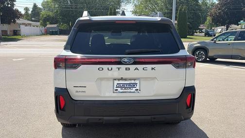 Crystal White Pearl 2026 Subaru Outback Limited