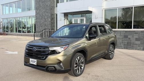 Autumn Green/Crystal Black Silica 2026 Subaru Forester Hybrid Touring