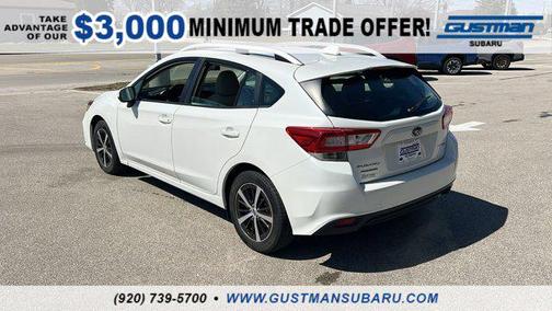 Crystal White Pearl 2019 Subaru Impreza 2.0i Premium