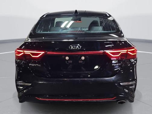 Aurora Black Pearl 2021 Kia Forte GT-Line