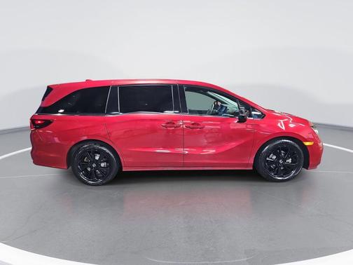 Radiant Red Metallic II 2023 Honda Odyssey Sport