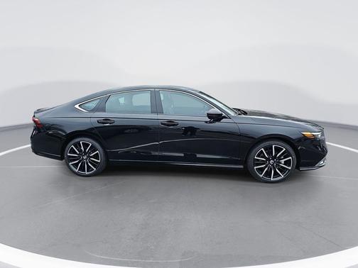 Crystal Black Pearl 2026 Honda Accord Hybrid Touring