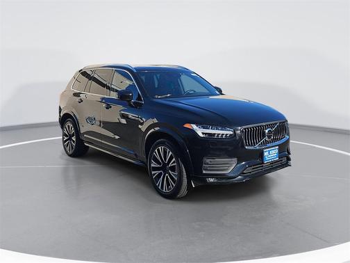 2022 Volvo XC90 T6 Momentum 7 Passenger