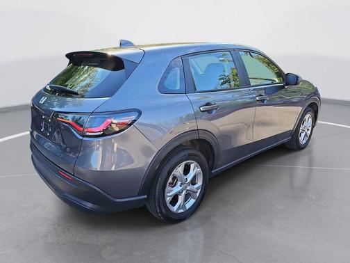 Modern Steel Metallic 2024 Honda HR-V LX