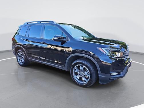 Crystal Black Pearl 2023 Honda Passport TrailSport