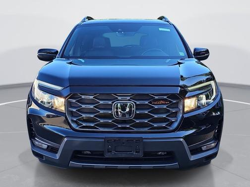Crystal Black Pearl 2023 Honda Passport TrailSport