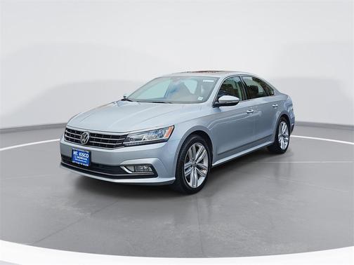 2018 Volkswagen Passat 2.0T SEL Premium