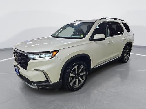 Platinum White Pearl 2024 Honda Pilot Touring