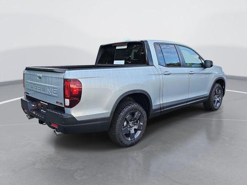 Solar Silver Metallic 2026 Honda Ridgeline TrailSport