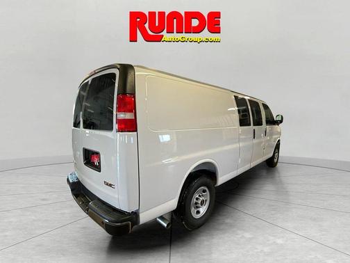 2025 GMC Savana 3500 Work Van