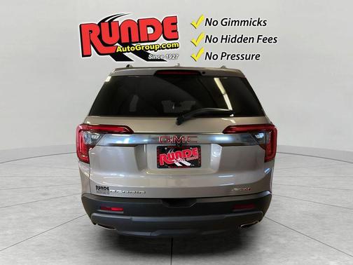 2022 GMC Acadia AT4