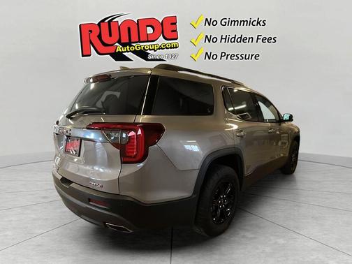 2022 GMC Acadia AT4