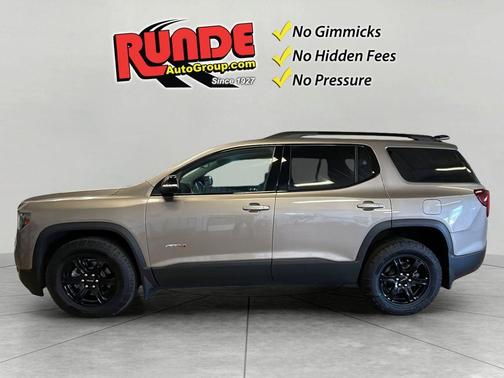 2022 GMC Acadia AT4