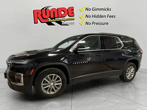 Black 2023 Chevrolet Traverse LT Leather