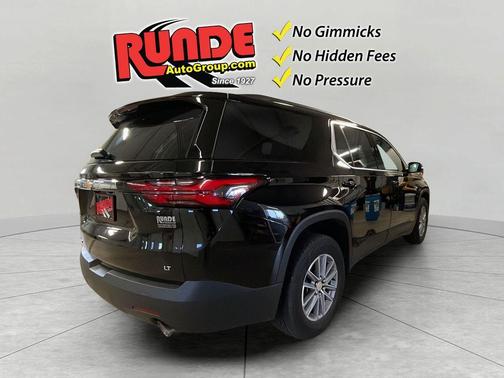 Black 2023 Chevrolet Traverse LT Leather