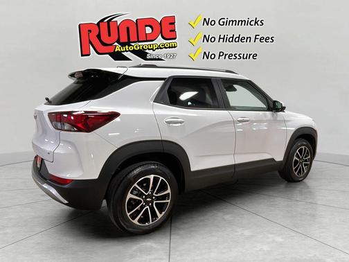 White 2025 Chevrolet Trailblazer LT