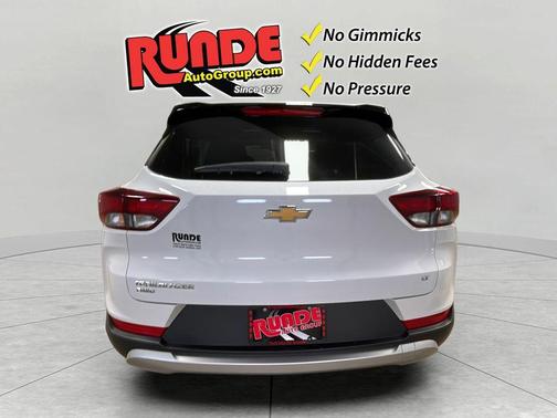 White 2025 Chevrolet Trailblazer LT