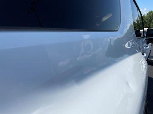White 2024 GMC HUMMER EV SUV 3X