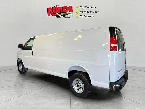 2025 GMC Savana 3500 Work Van