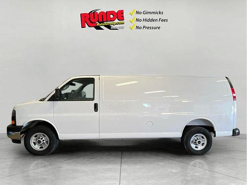 2025 GMC Savana 3500 Work Van