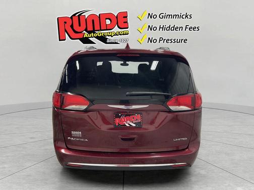 Red 2018 Chrysler Pacifica Limited