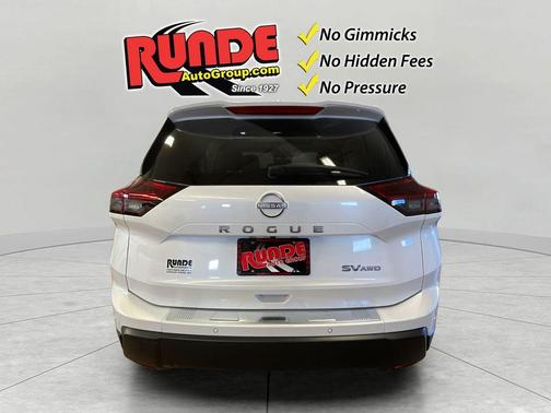 Everest White P 2024 Nissan Rogue SV
