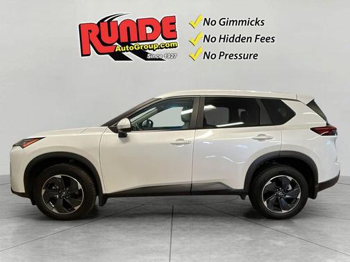Everest White P 2024 Nissan Rogue SV