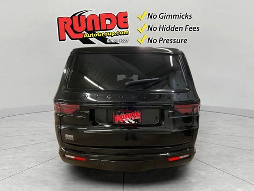 2023 Jeep Wagoneer Series II